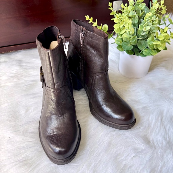 Nicole Reiny Dark Dune Leather Ankle Bootie with Block Heel Size 7.5 - Picture 2 of 12